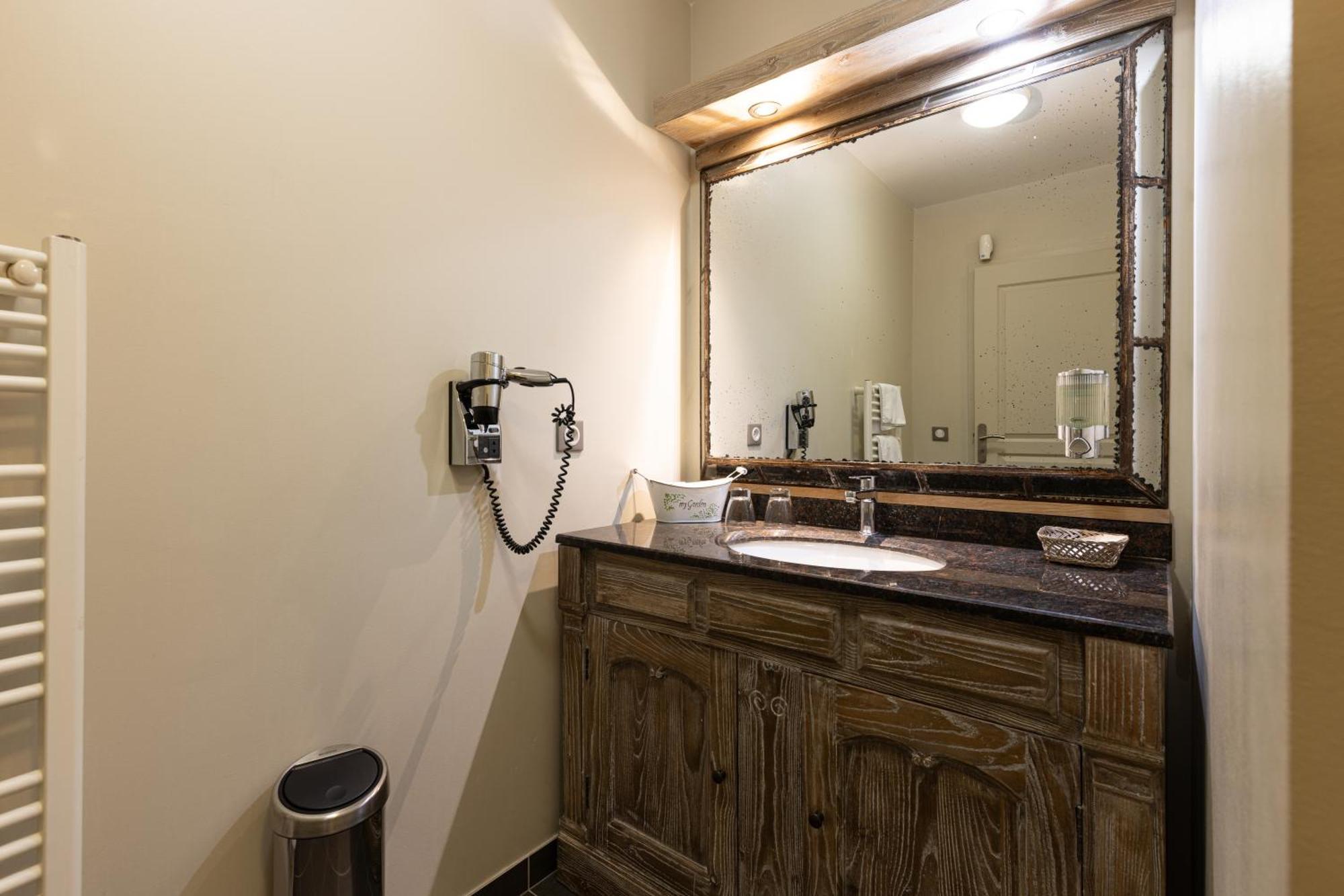 Le Moulin De Mitou, The Originals Relais Hotel 3*